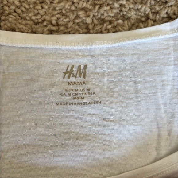 Bundle of 3 Maternity Short Sleeve Tops - Picture 2 of 4